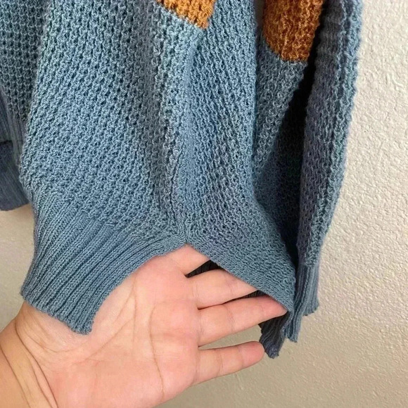 🆕 American Eagle Stripe Color Block Henley Sweater M🆕 - Picture 6 of 9